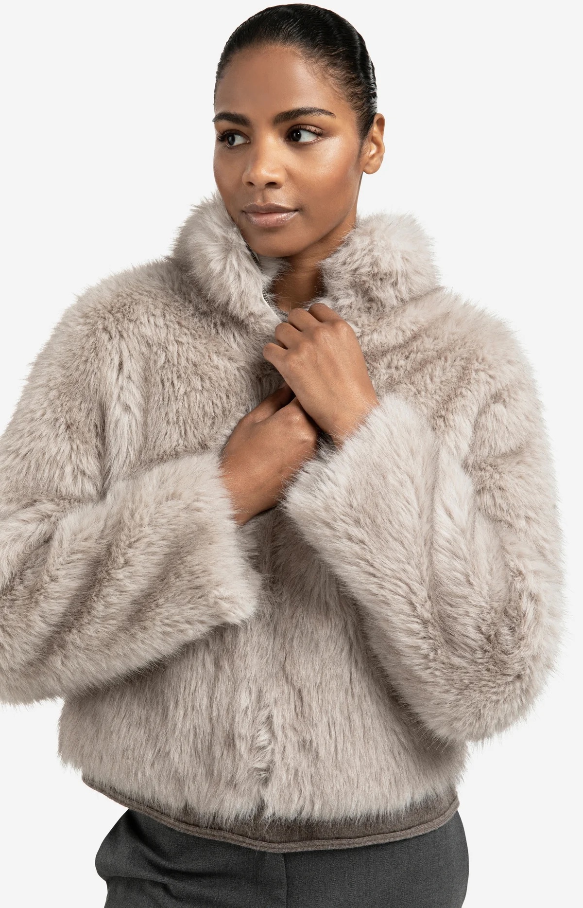 faux-fur-jacket-with-stand-up-collar_1c7dbfea-fa52-4603-b077-67417e0e90c5