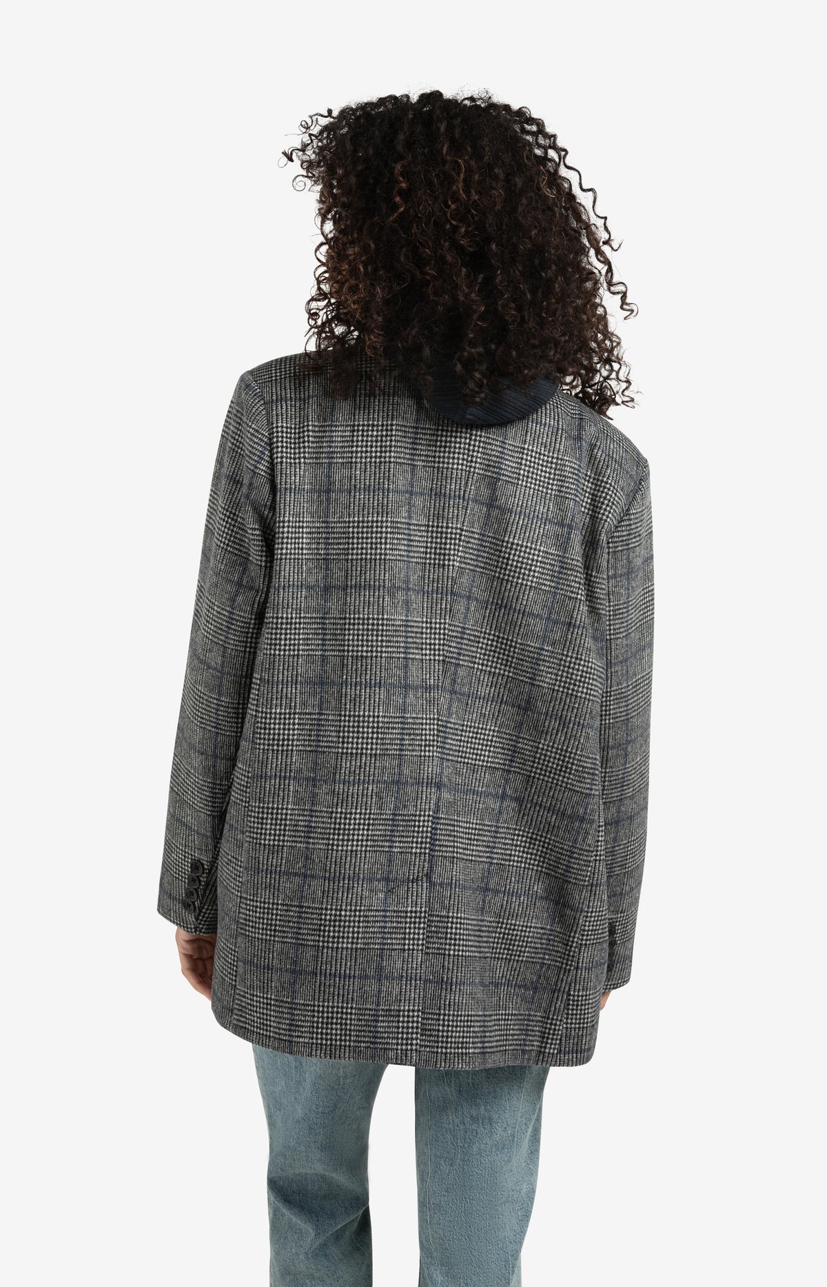 oversized-checked-blazer-with-button-closure_2a2220ac-3b42-4581-a602-254128e4b60b