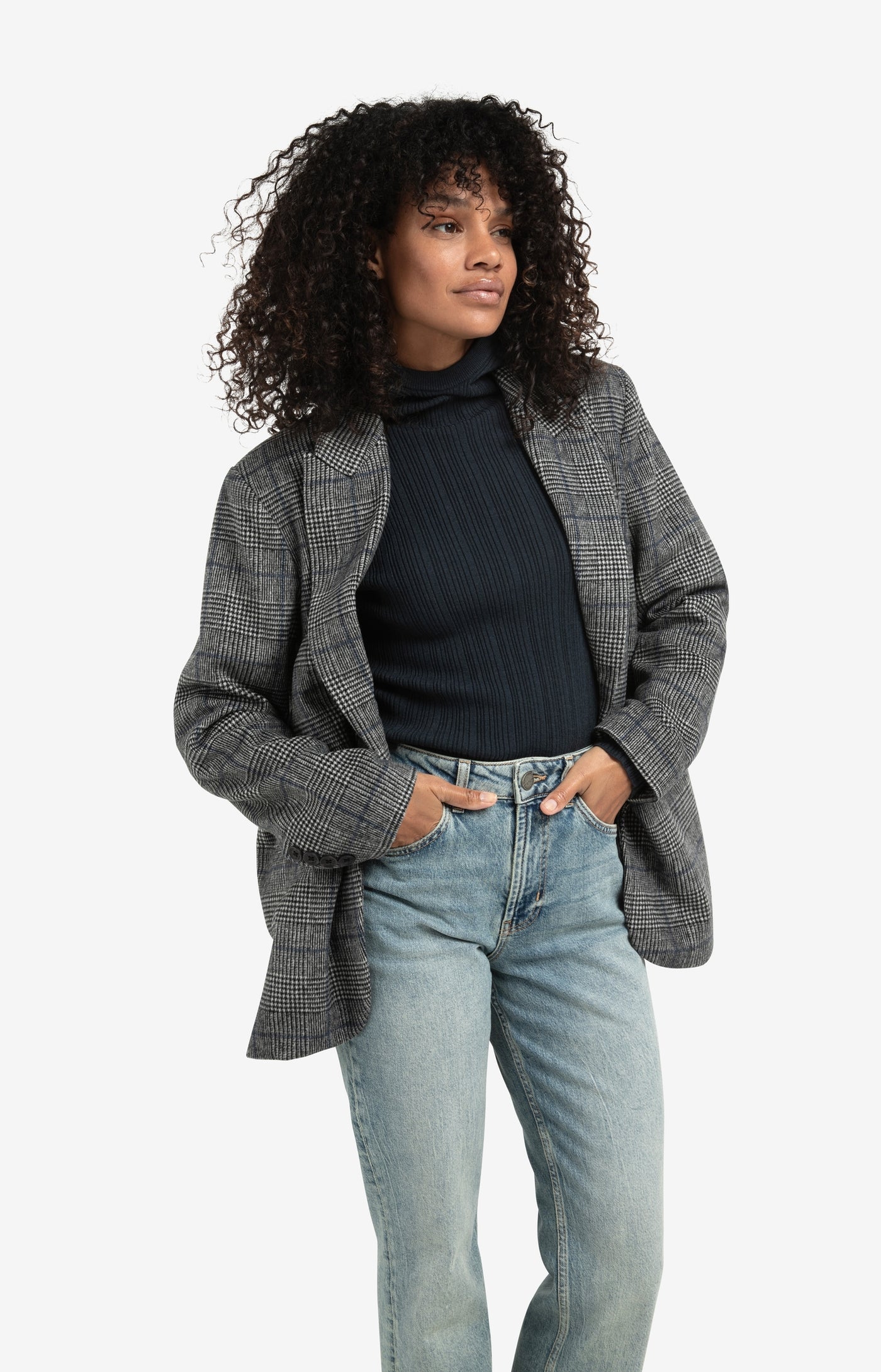 oversized-checked-blazer-with-button-closure_76d6729c-1c08-465b-ab4c-035ef0aa4bea